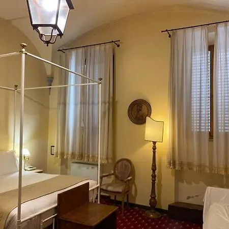 Quattro Gigli Hotell Montopoli in Val dʼArno