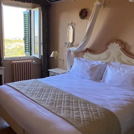 Quattro Gigli 3*