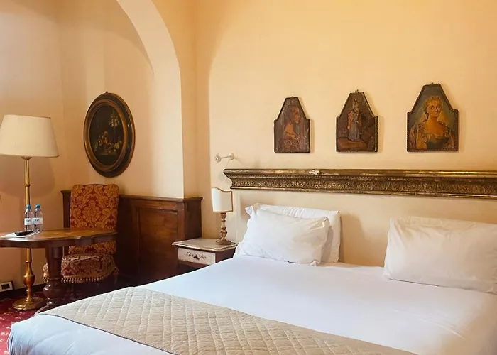 فندق Quattro Gigli 3*