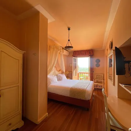 Hotel Quattro Gigli Montopoli in Val dʼArno